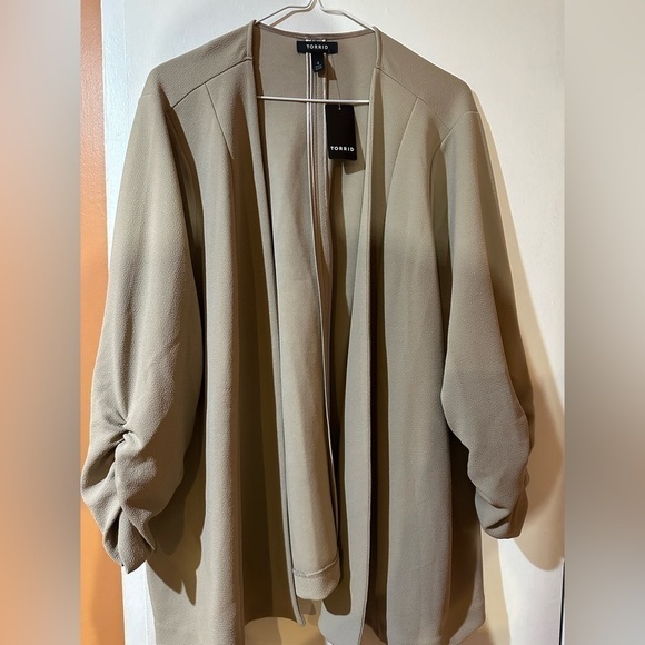 Torrid Drape Front Jacket Taupe Size 4 NWT - Picture 1 of 3